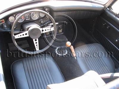 1970 MG MGB Coupe   - Photo 8 - San Luis Obispo, CA 93401