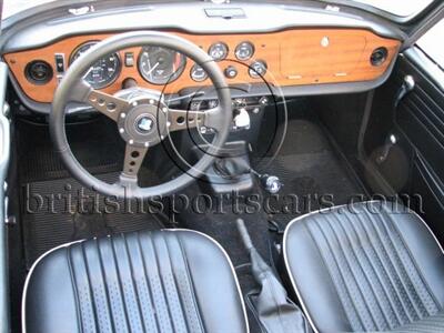 1968 Triumph TR4 Convertible   - Photo 11 - San Luis Obispo, CA 93401