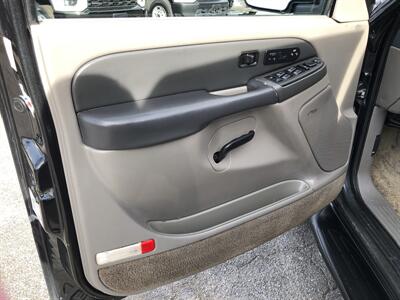 2003 GMC Yukon SLE   - Photo 12 - Dallas, TX 75247