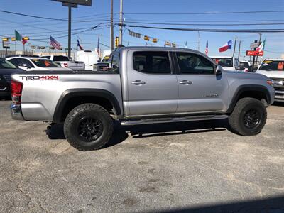 2017 Toyota Tacoma TRD Sport   - Photo 6 - Dallas, TX 75247