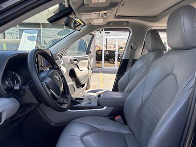 2023 Toyota Highlander XLE   - Photo 23 - Dallas, TX 75247