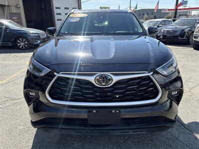 2023 Toyota Highlander XLE   - Photo 2 - Dallas, TX 75247