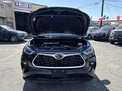 2023 Toyota Highlander XLE   - Photo 4 - Dallas, TX 75247