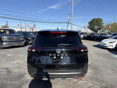 2021 Nissan Rogue S   - Photo 4 - Dallas, TX 75247