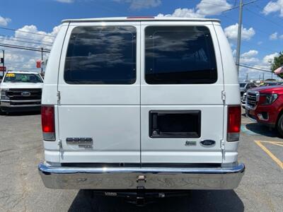 2011 Ford E-350 SD XLT   - Photo 11 - Dallas, TX 75247