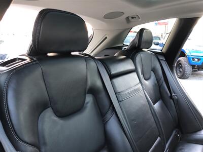 2022 Volvo XC60 B5 Inscription   - Photo 32 - Dallas, TX 75247