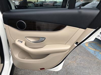 2018 Mercedes-Benz GLC GLC 300   - Photo 35 - Dallas, TX 75247