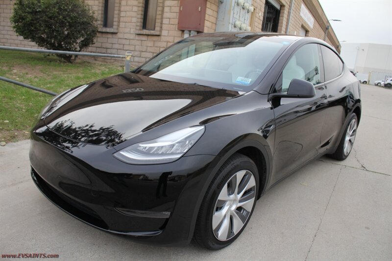 2023 Tesla Model Y - Photo 2 - Rialto, CA 92376-8618