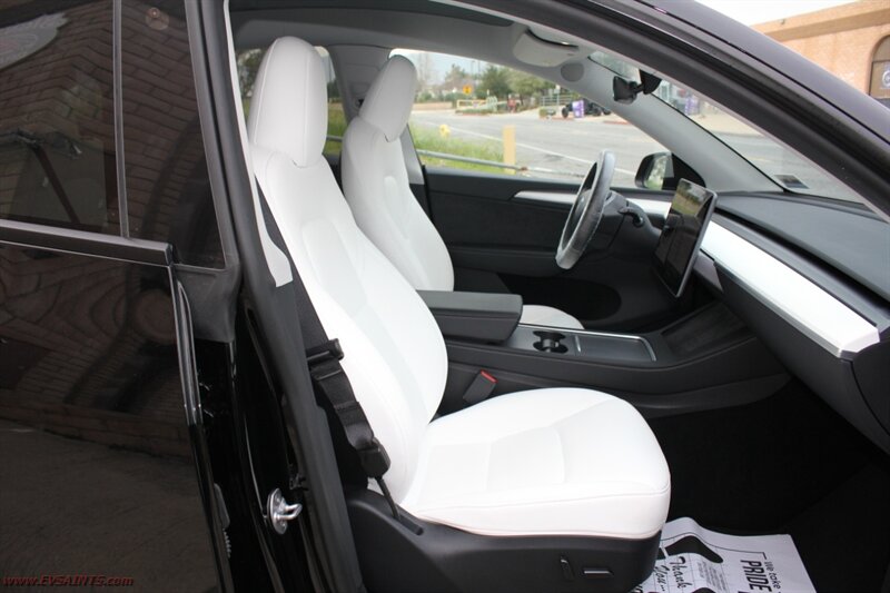 2023 Tesla Model Y - Photo 10 - Rialto, CA 92376-8618