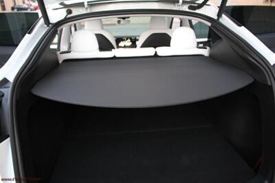 2025 Tesla Model Y Performance  We Finance This - Photo 14 - Rialto, CA 92376-8618