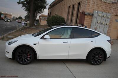 2025 Tesla Model Y Performance  We Finance This - Photo 3 - Rialto, CA 92376-8618