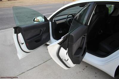 2020 Tesla Model 3 Performance Easy To Finance Here - Photo 12 - Rialto, CA 92376-8618