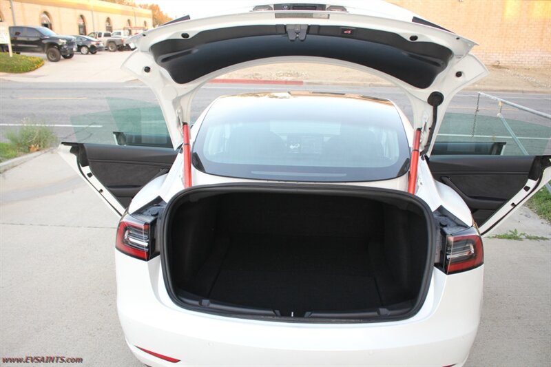 2020 Tesla Model 3 Performance Easy To Finance Here - Photo 19 - Rialto, CA 92376-8618