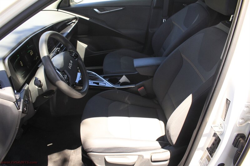 2024 Kia Niro LX We Finance - Photo 11 - Rialto, CA 92376-8618