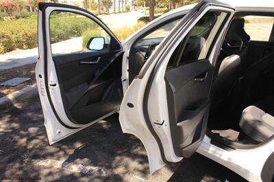 2024 Kia Niro LX We Finance - Photo 9 - Rialto, CA 92376-8618