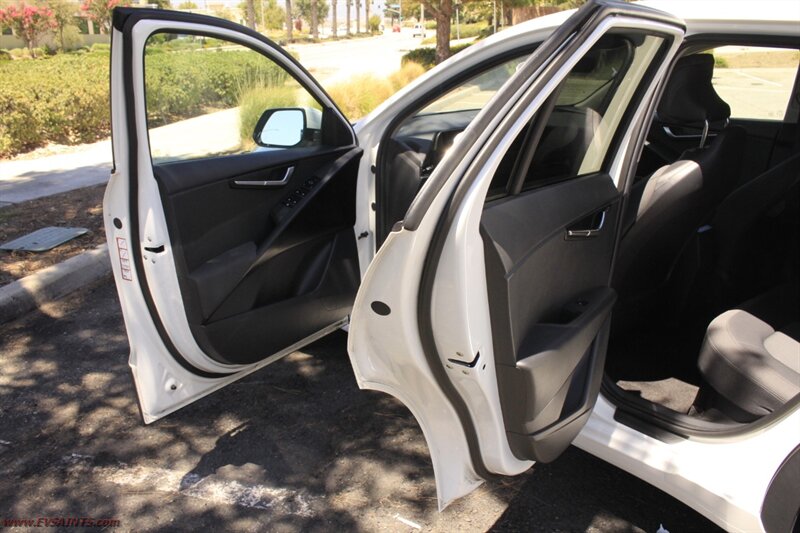 2024 Kia Niro LX We Finance - Photo 9 - Rialto, CA 92376-8618