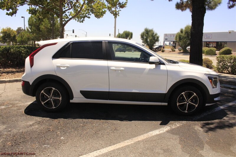 2024 Kia Niro LX We Finance - Photo 4 - Rialto, CA 92376-8618