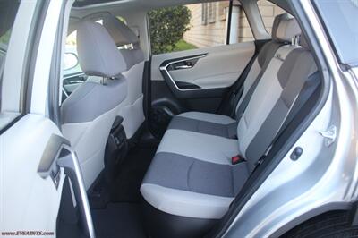 2022 Toyota RAV4 Hybrid XLE  We Finance - Photo 11 - Rialto, CA 92376-8618