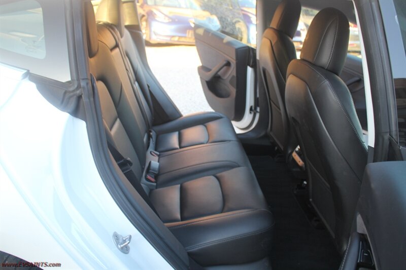 2018 Tesla Model 3 Mid Range We Finance - Photo 13 - Rialto, CA 92376-8618