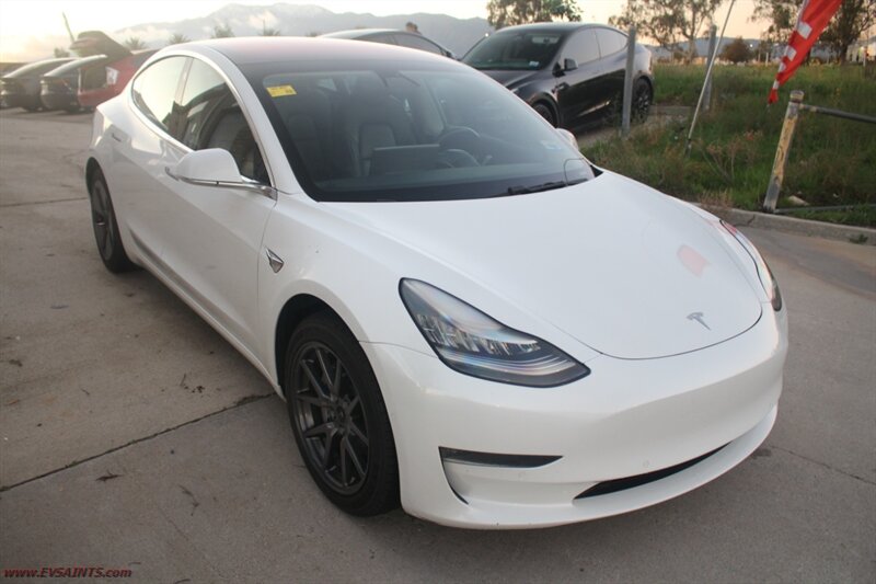 2018 Tesla Model 3 Mid Range We Finance - Photo 4 - Rialto, CA 92376-8618