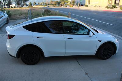 2022 Tesla Model Y Long Range  We Finance - Photo 8 - Rialto, CA 92376-8618
