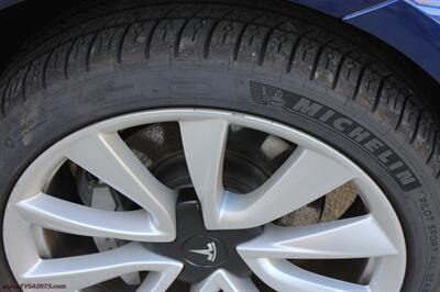 2018 Tesla Model 3 Long Range  We Finance - Photo 10 - Rialto, CA 92376-8618