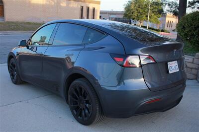 2022 Tesla Model Y Long Range  Financing Available - Photo 5 - Rialto, CA 92376-8618