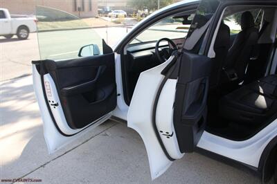 2022 Tesla Model Y Long Range  FSD - DCAP - 7-Seat - Photo 18 - Rialto, CA 92376-8618