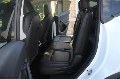 2022 Tesla Model Y Long Range  FSD - DCAP - 7-Seat - Photo 11 - Rialto, CA 92376-8618