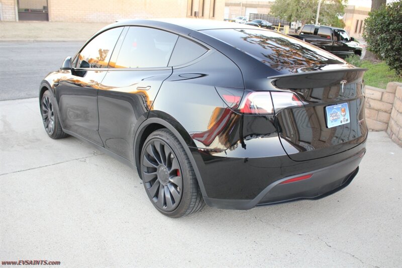 2023 Tesla Model Y Performance All Black Premium - Photo 5 - Rialto, CA 92376-8618
