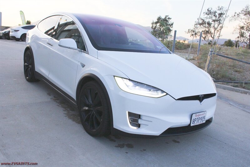 2016 Tesla Model X 90D  We Finance - Photo 1 - Rialto, CA 92376-8618