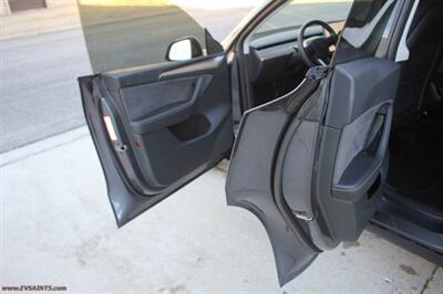 2023 Tesla Model Y Performance  WARRANTY - FINANCING - Photo 10 - Rialto, CA 92376-8618