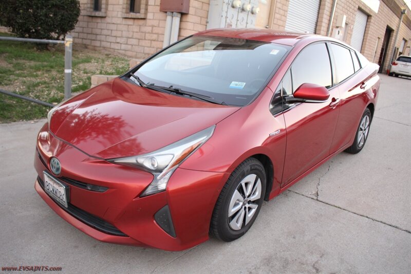 2018 Toyota Prius Two   - Photo 1 - Rialto, CA 92376-8618