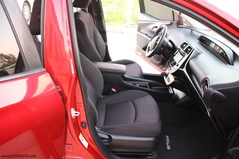 2018 Toyota Prius Two - Photo 11 - Rialto, CA 92376-8618