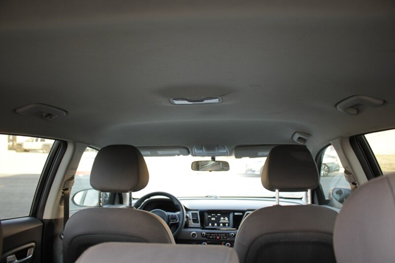 2018 Kia Niro LX - Photo 14 - Rialto, CA 92376-8618