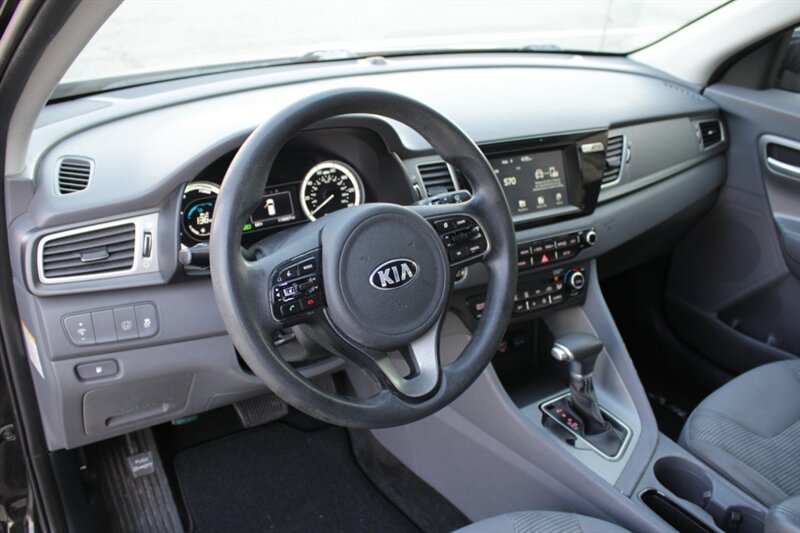 2018 Kia Niro LX - Photo 20 - Rialto, CA 92376-8618