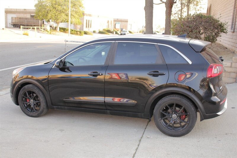 2018 Kia Niro LX - Photo 4 - Rialto, CA 92376-8618