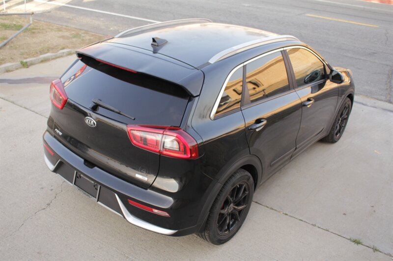 2018 Kia Niro LX - Photo 8 - Rialto, CA 92376-8618