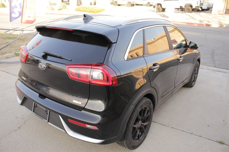 2018 Kia Niro LX - Photo 7 - Rialto, CA 92376-8618