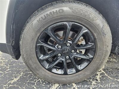 2015 Jeep Grand Cherokee Limited - Photo 38 - Greenwood, IN 46142