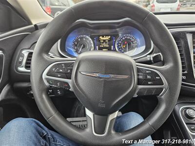 2016 Chrysler 200 Limited   - Photo 12 - Greenwood, IN 46142