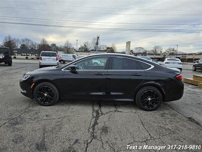 2016 Chrysler 200 Limited   - Photo 2 - Greenwood, IN 46142