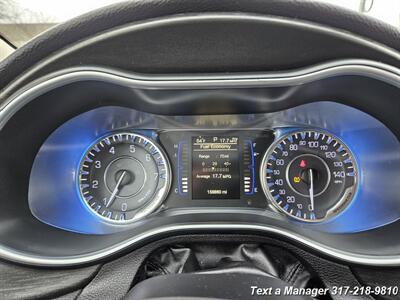 2016 Chrysler 200 Limited   - Photo 13 - Greenwood, IN 46142