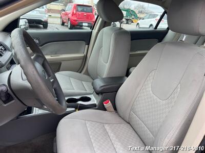 2012 Ford Fusion SE   - Photo 9 - Greenwood, IN 46142