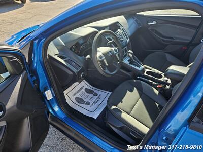 2014 Ford Focus SE   - Photo 9 - Greenwood, IN 46142