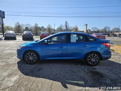2014 Ford Focus SE   - Photo 2 - Greenwood, IN 46142