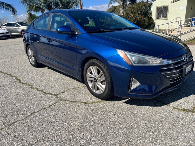 2019 Hyundai ELANTRA SE  