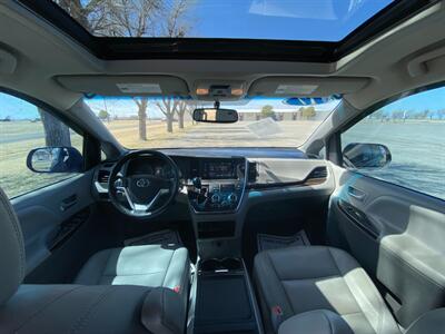 2017 Toyota Sienna XLE 8-Passenger   - Photo 4 - Perryton, TX 79070