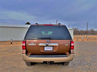 2011 Ford Expedition XLT   - Photo 4 - Perryton, TX 79070