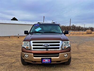 2011 Ford Expedition XLT   - Photo 2 - Perryton, TX 79070